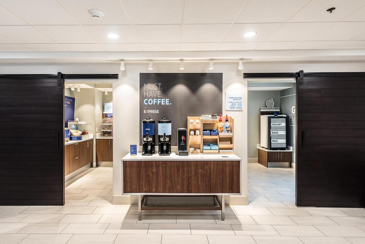Holiday Inn Express Flint-Campus Area By Ihg Dış mekan fotoğraf