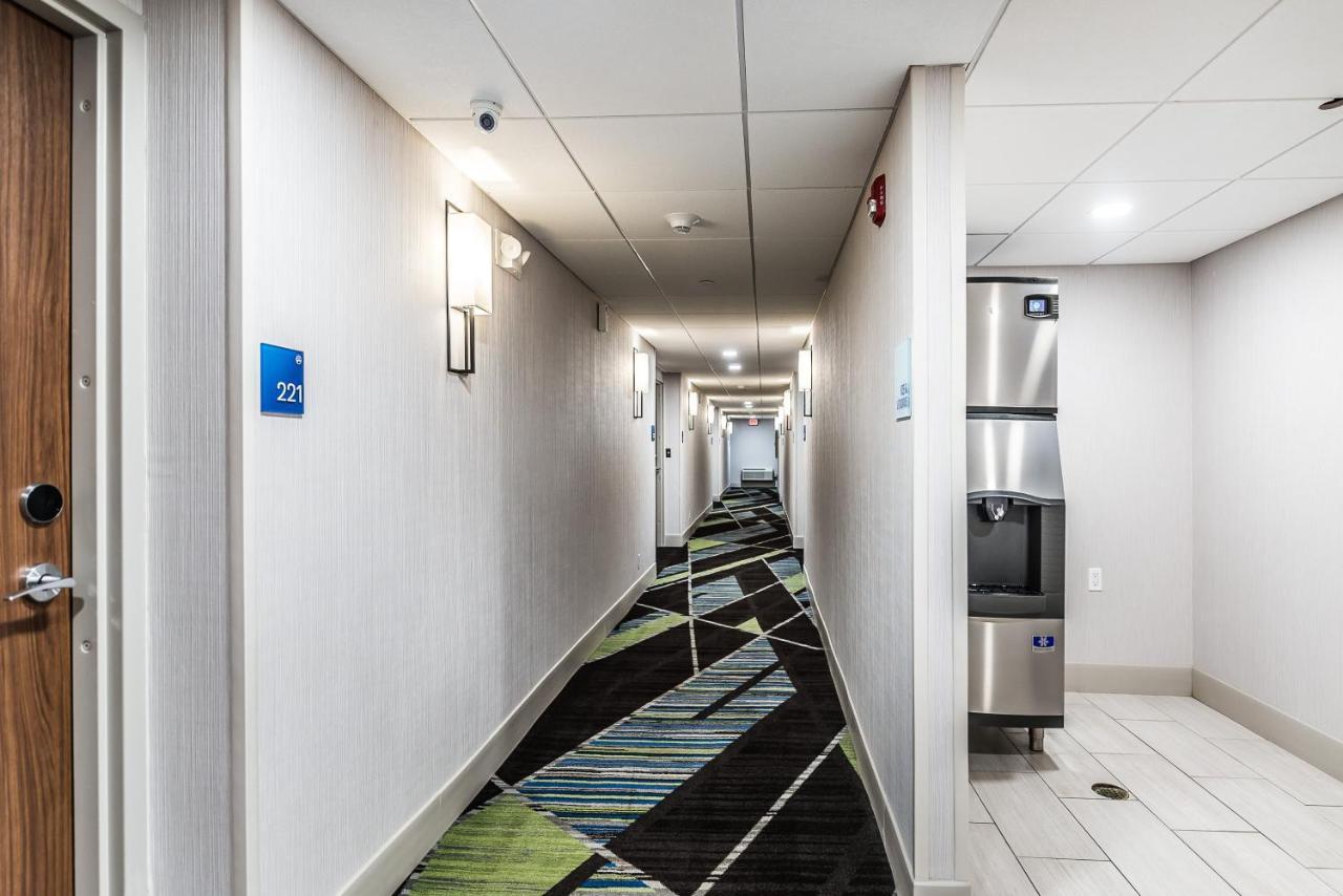 Holiday Inn Express Flint-Campus Area By Ihg Dış mekan fotoğraf