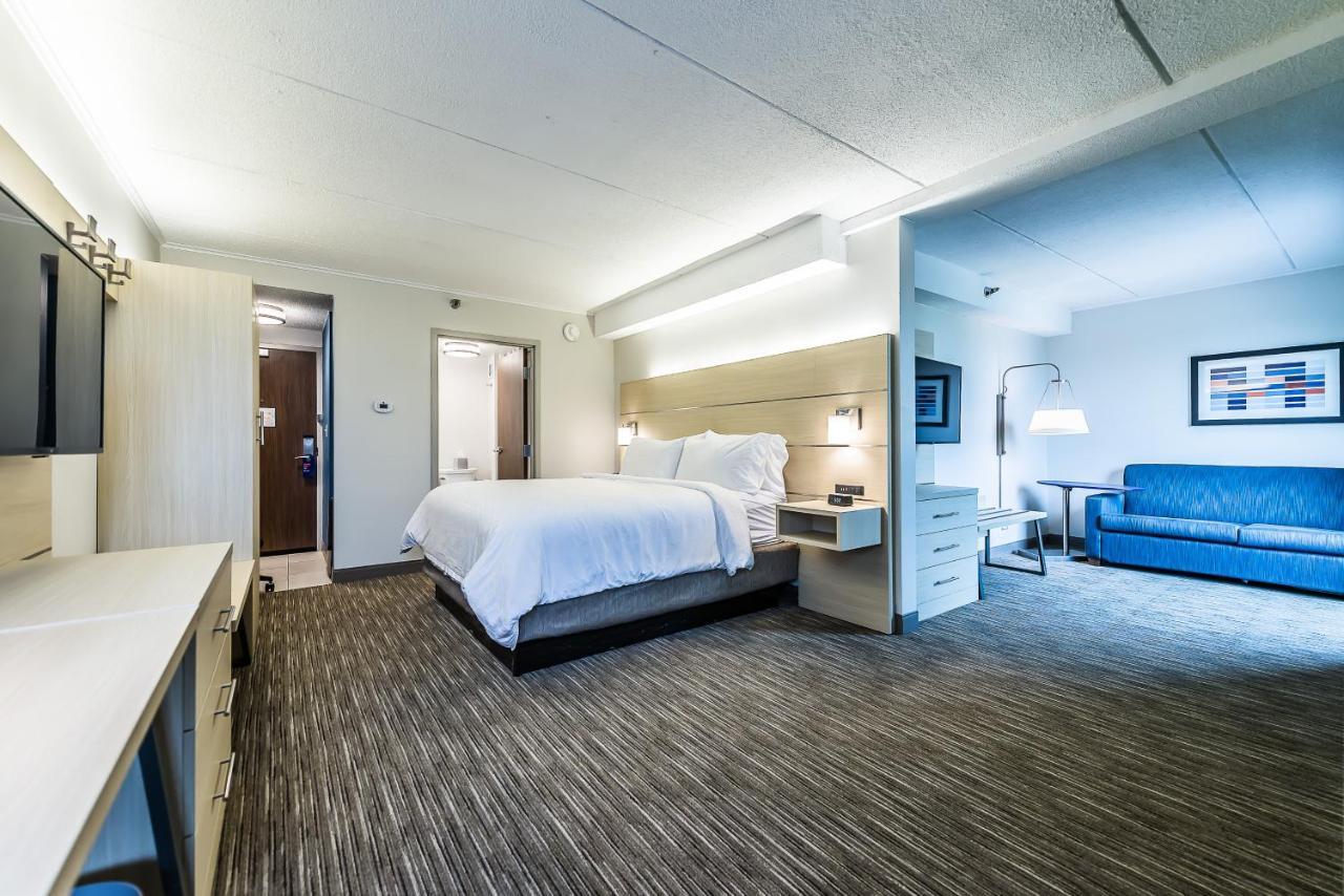 Holiday Inn Express Flint-Campus Area By Ihg Dış mekan fotoğraf