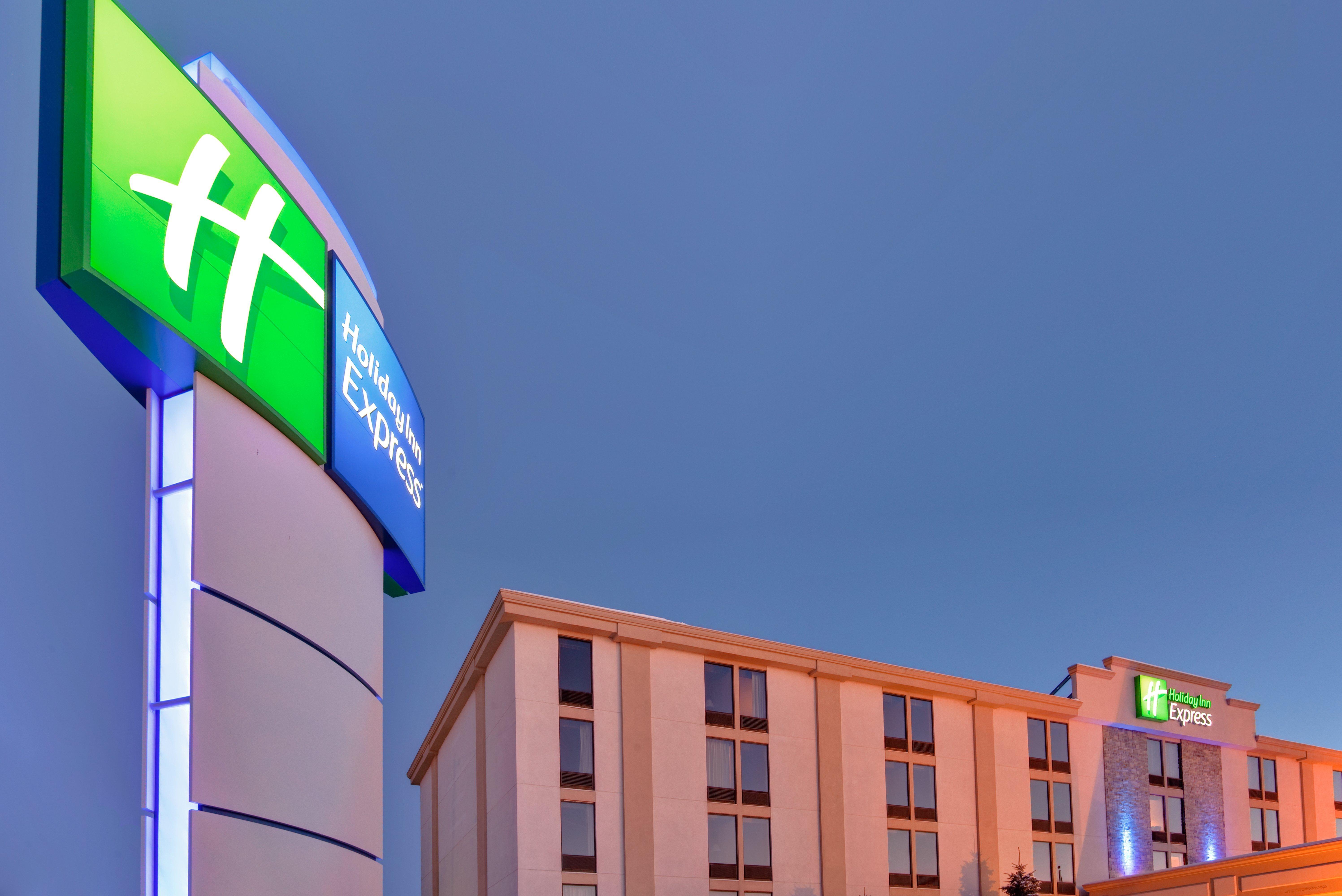 Holiday Inn Express Flint-Campus Area By Ihg Dış mekan fotoğraf
